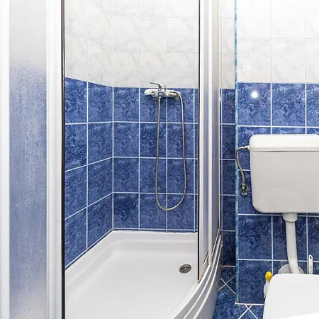 Apartment Amazing In Okrug Gornji