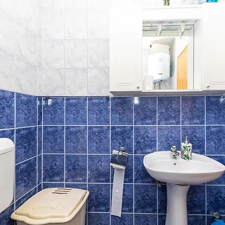 Apartment Amazing In Okrug Gornji